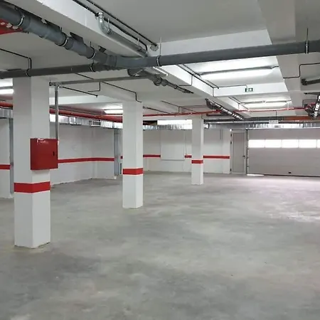 Dnd Sa Garazom アパート *