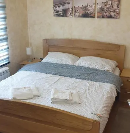 Dnd Sa Garazom アパート ズラティボール