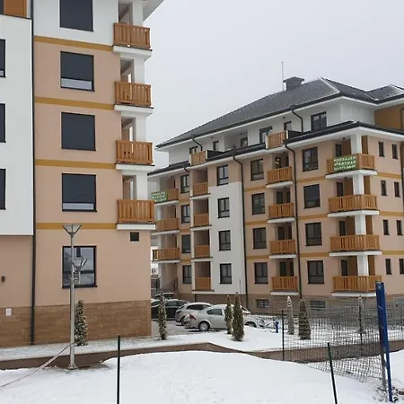 アパート Dnd Sa Garazom ズラティボール