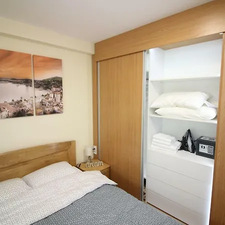 Dnd Sa Garazom アパート ズラティボール