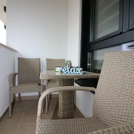 アパート Dnd Sa Garazom ズラティボール