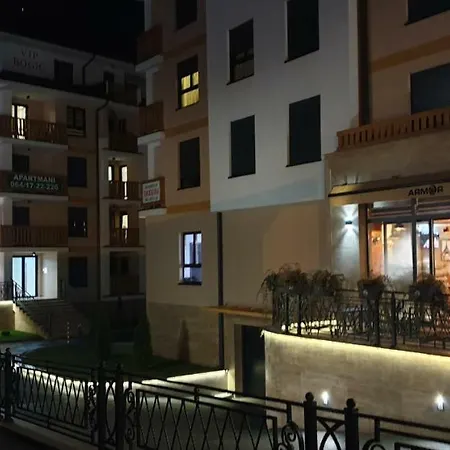 Dnd Sa Garazom Lägenhet *