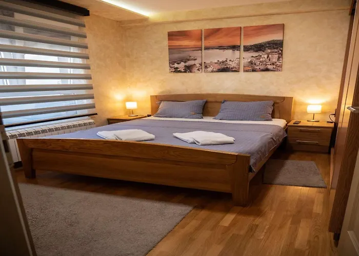 Dnd Sa Garazom Apartamento *