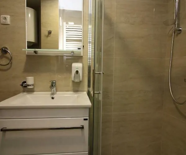 Dnd Sa Garazom Apartamento *